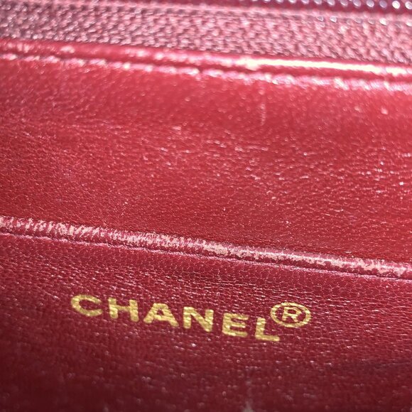 Chanel Classic Maxi Flap Quilted Lambskin Shoulder Bag - Picture 5 of 6